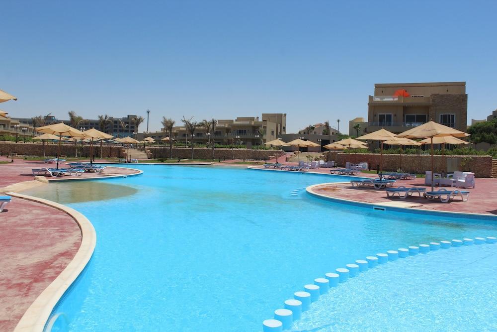 Tolip North Coast Hotel El Alamein Exterior photo Hilton Sharm El Sheikh